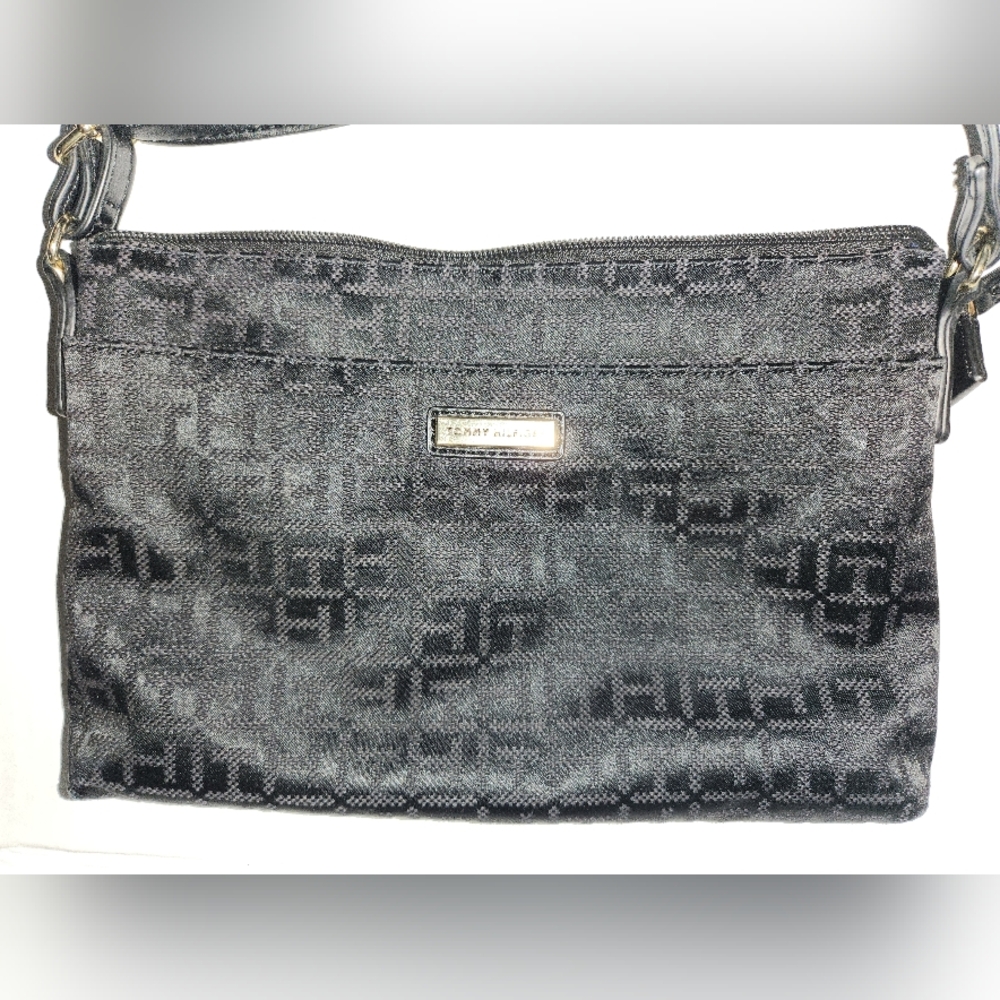 Tommy Hilfiger Crossbody Bag